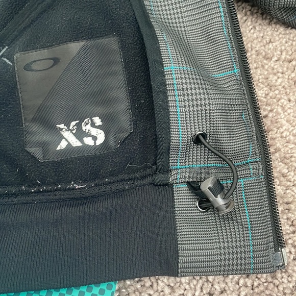 Oakley Womens zip up insulated Water repellant Snow jacket size XS - Picture 7 of 11